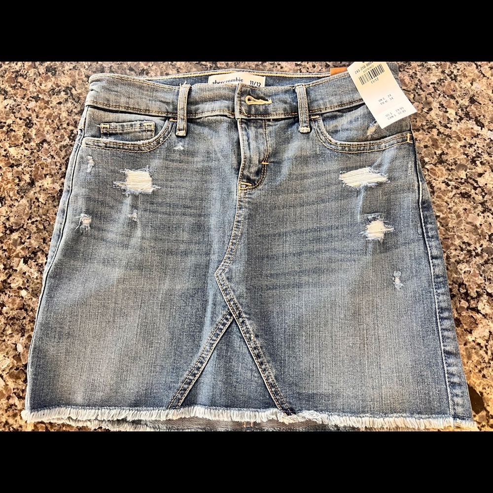 Abercrombie Kids denim skirt, size 11/12 NWT